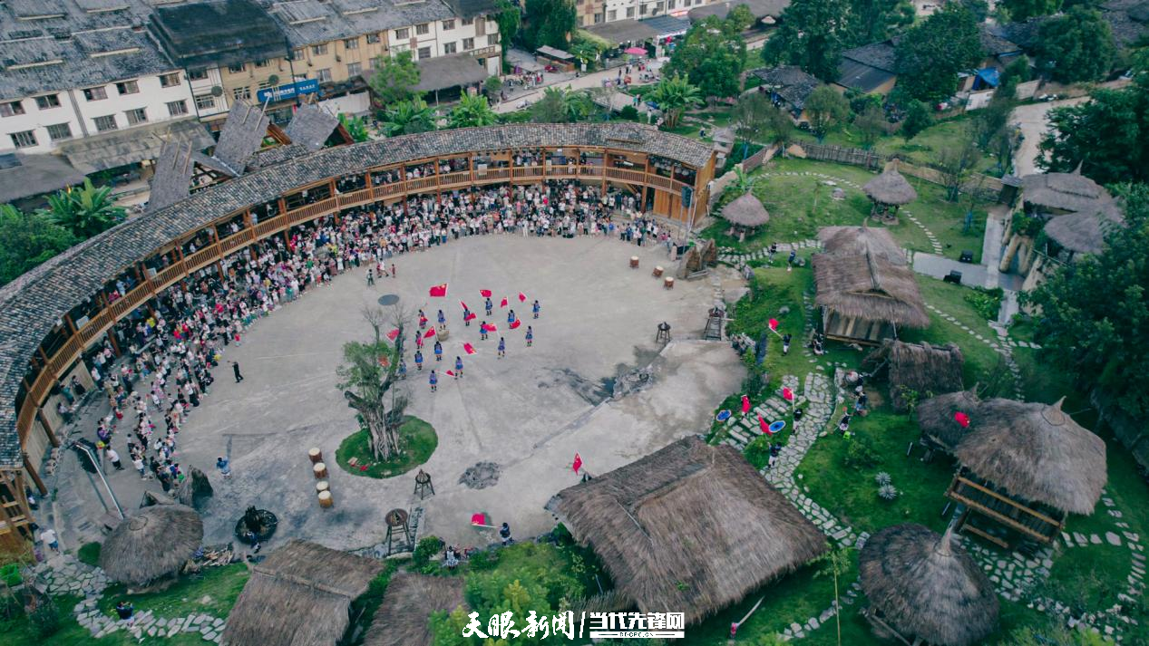 荔波瑤山古寨節(jié)假日高朋滿(mǎn)座 (2).png