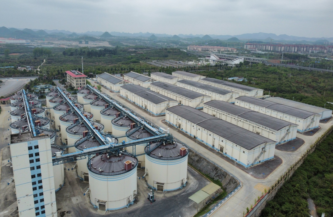 dji_fly_20240406-----西南糧食城已建成中央、省、貴陽市三級儲備55萬噸，其中，中央儲備糧貴陽直屬庫15萬噸，貴州省儲備糧管理總公司貴安中心庫20萬噸；貴陽市市級儲備20萬噸。貴州日報天眼.jpg